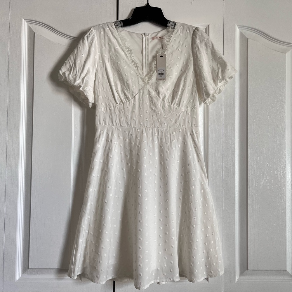 Francesca's Collections Mi Ami Rose Clip Dot white puff sleeve Mini Dress Medium